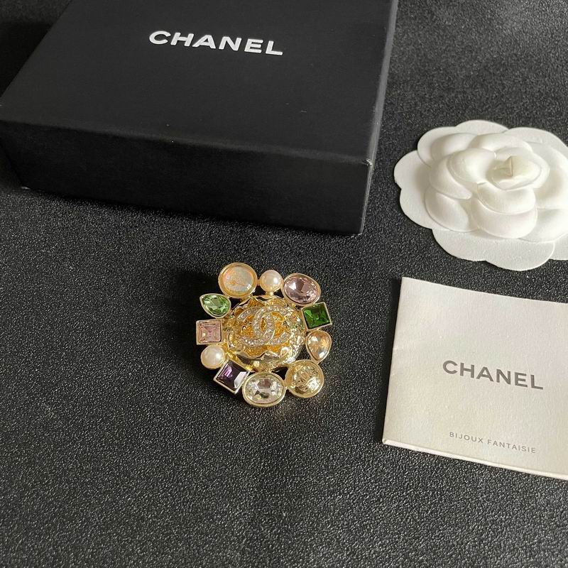 Chanel Brooch 04yxs69